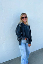 Load image into Gallery viewer, Candice Classic Pullover